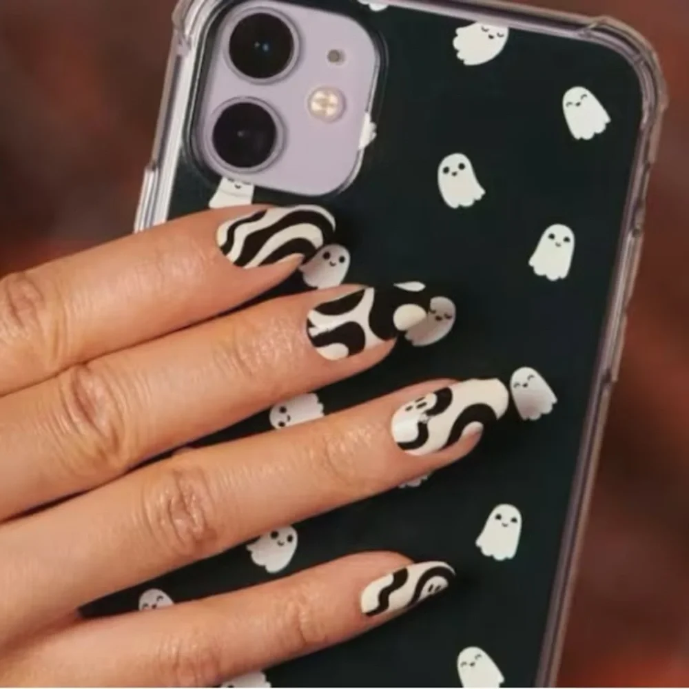 Color street nails halloween goth feeling fab boo lous CLEARANCE SALE - Picture 4 of 5